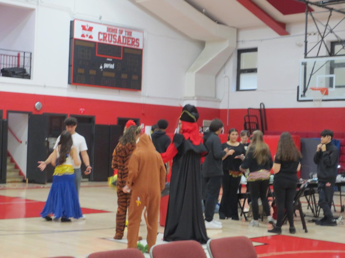 Aladdin Jr.'s Backstage to Action